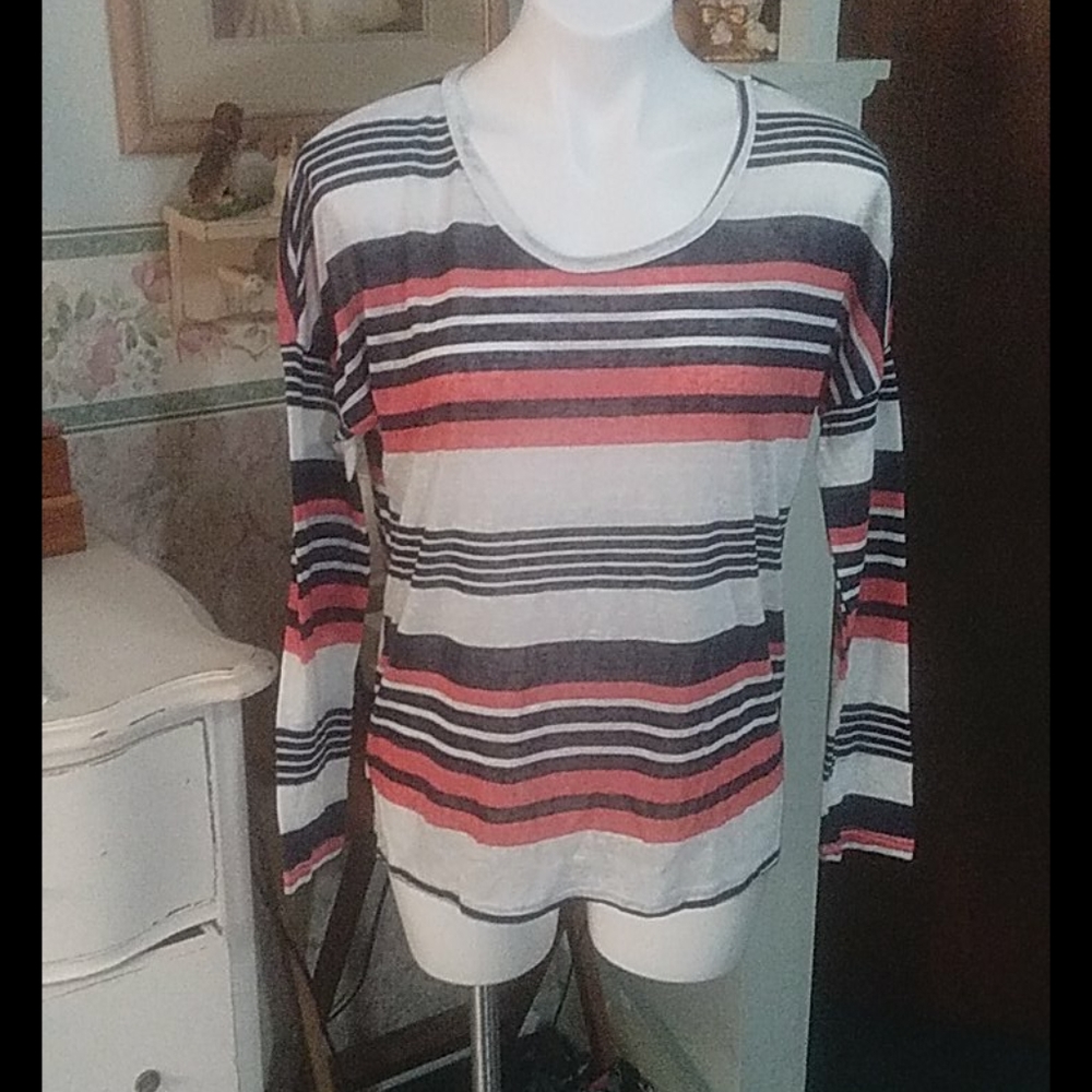 WF knit top size M